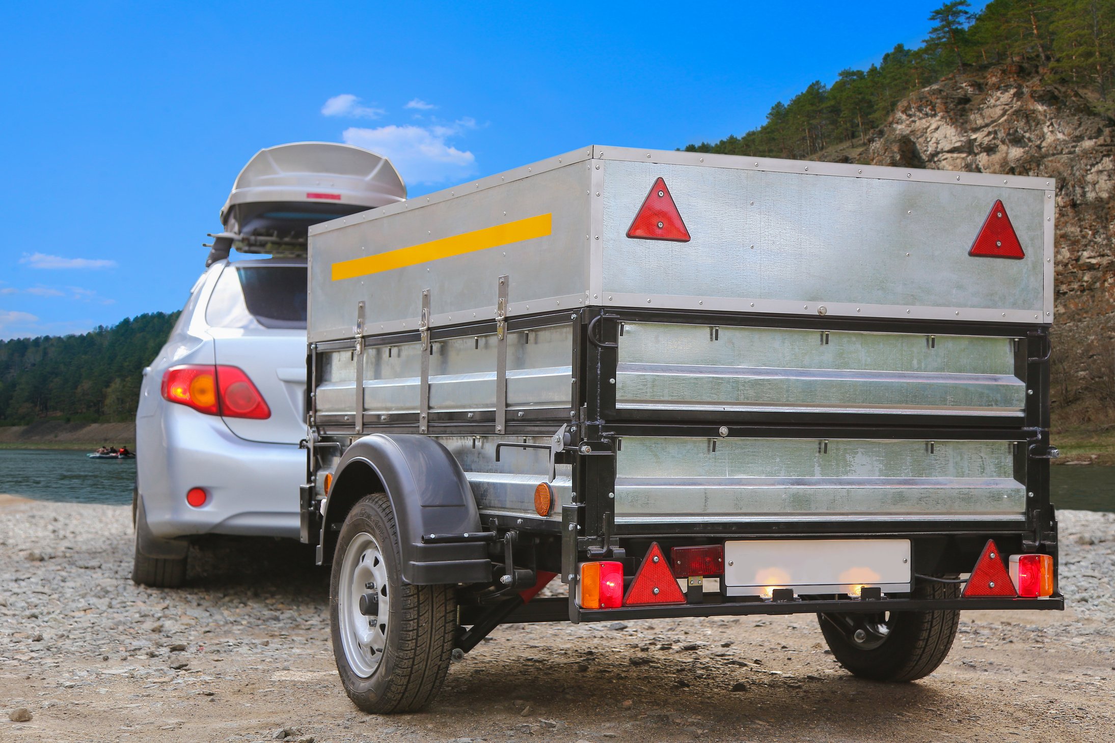 Car trailer and roof rack